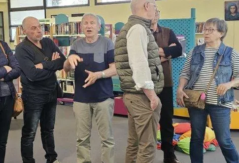 photo  lors du vernissage de dominique cherdo, à la bibliothèque  &copy;  ml 