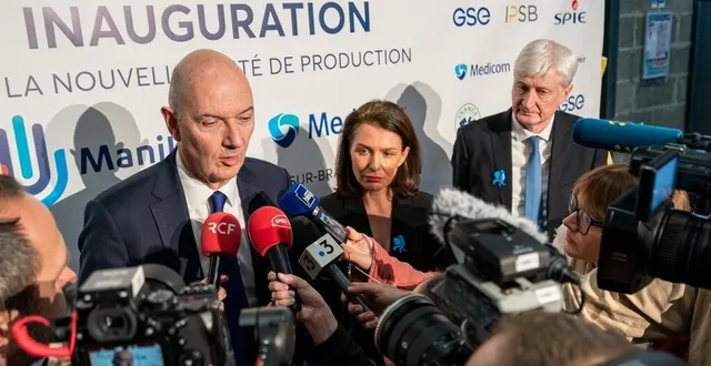 photo  le ministre de l’industrie roland lescure, christelle morançais, la présidente de la région et dominique le mèner, le président du département, ont tous vanté les mérites de la réindustrialisation en faveur de la vitalité des territoires, notamment en milieu rural comme à bessé-sur-braye.  &copy;  le maine libre 