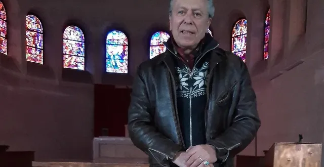 photo  alain chennevière a visité l’église, en vue du concert qu’il donnera pour la fête de la musique.  &copy;  ouest-france 