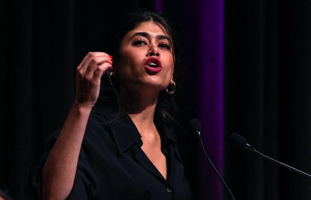 Européennes la candidate LFI Rima Hassan convoquée par la police pour