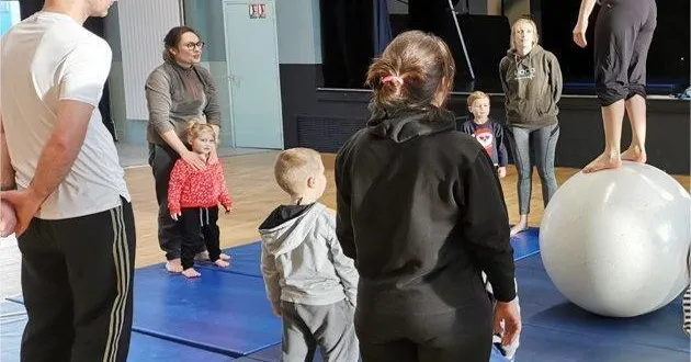 photo  un stage de cirque est proposé.  &copy;  archives le maine libre 