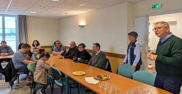 photo  la municipalité a présenté la commune aux nouveaux habitants.  &copy;  ouest-france 