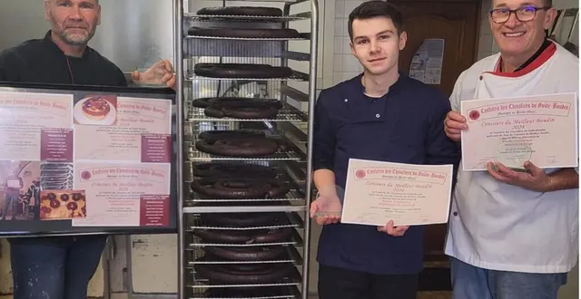 photo  de gauche à droite : alain chevalier, le chef charcutier, corentin denis, l’apprenti, et pascal buret, le maître boucher.  &copy;  | ouest-france 