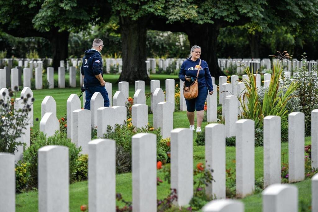 80e anniversaire du Débarquement. Cinq cimetières militaires à visiter ...