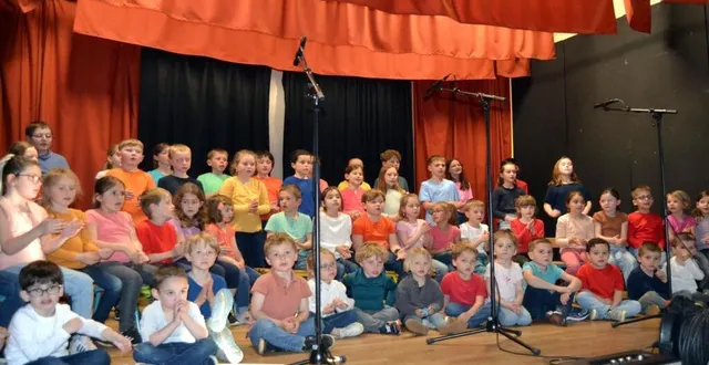 photo  les jeunes chanteurs ont montré leur savoir-faire  &copy;  le maine libre 