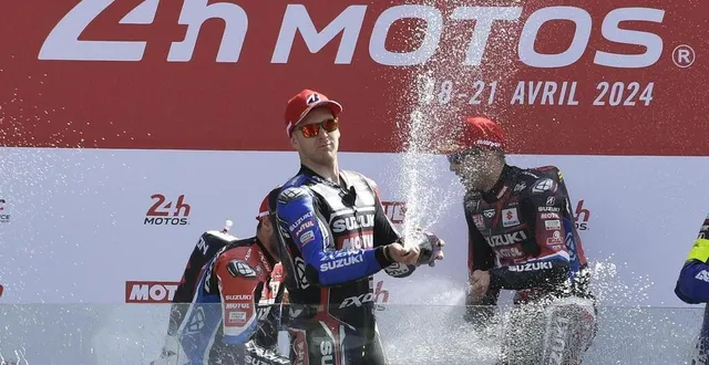 photo  gregg black, etienne masson et dan linfoot ont remporté la 47e édition des 24 heures motos du mans.  &copy;  marc ollivier/ouest-france 