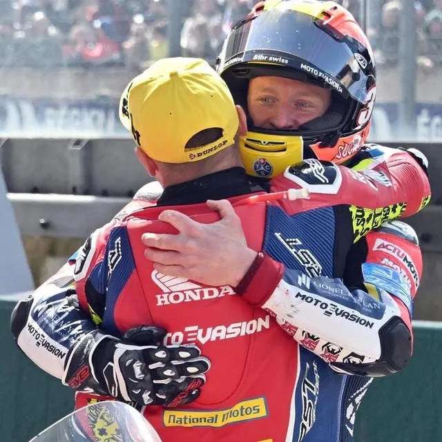 photo dans la catégorie superstock, c’est la honda n° 55 qui a signé la victoire.  ©  jerome fouquet/ouest-france