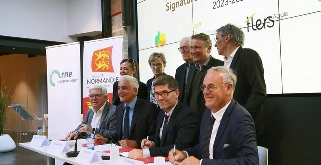 photo  premier rang : yves goasdoué, hervé morin, jérôme nury, christophe de balorre. au second rang : catherine meunier : conseillère régionale ; josette porquet : maire de tinchebray-bocage ; sylvain jarry : président de la cdc andaine passais ; sébastien leroux ; président de la cdc du val d’orne ; bernard soul : président de la cdc domfront tinchebray interco.  &copy;  ouest-france 