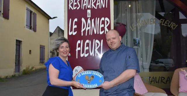 photo  romuald et son épouse laetitia font désormais partis des 19 bonnes tables sarthoises. une façon de reconnaître la qualité de leur cuisine.  &copy;  le maine libre 