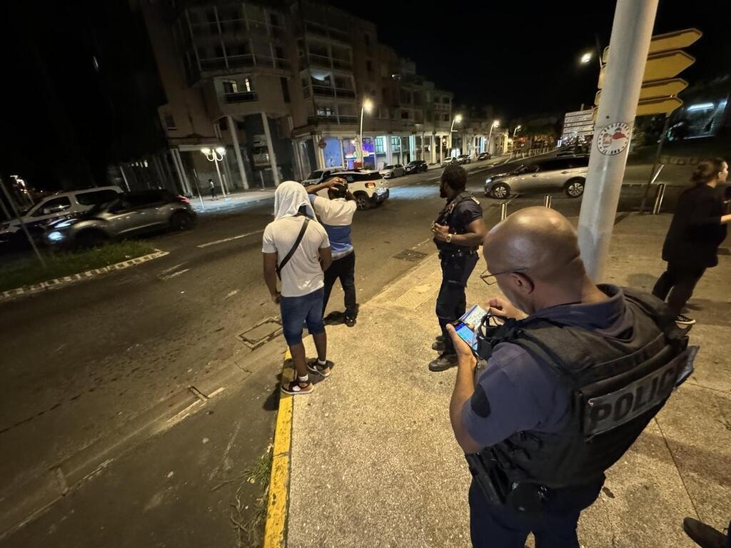 REPORTAGE. En Guadeloupe, le couvre-feu est entré en vigueur dans le ...