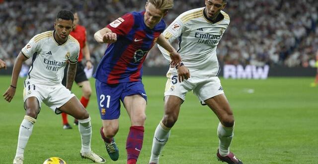 photo  sorti blessé contre le real madrid, frenkie de jong a peut-être joué son dernier match sous les couleurs du fc barcelone. 
