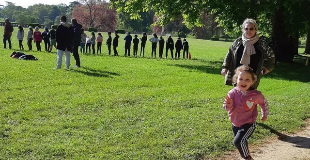 photo  dans le parc on court pour la bonne cause  &copy;  le maine libre 