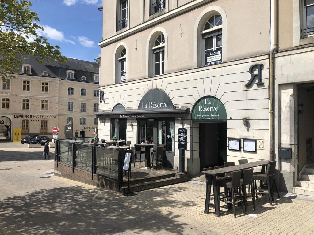 Le Mans. Il y a 45 ans, dernière séance pour le cinéma Pathé, place de ...