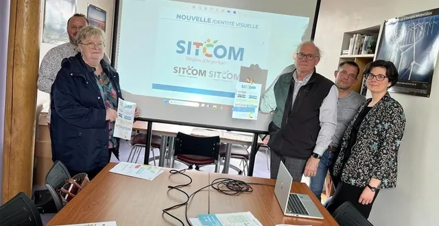 photo  de gauche à droite : jérôme noël, responsable d’exploitation au sitcom ; isabelle moiteaux et philippe jidouard, vice-présidents ; régis eude, communicant, et fabienne prat, la directrice du sitcom.  &copy;  ouest-france 