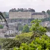 photo le château de sablé-sur-sarthe, surplombant le centre-ville, en avril 2023.