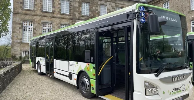 photo  les quatre nouveaux bus seront mis en service jeudi 2 mai 2024.  &copy;  ouest-france 