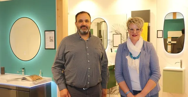 photo  nicolas journeault, directeur de l’agence yesss électrique de la flèche, et sylvie hautreux, technico-commerciale de la partie plomberie.  &copy;  ouest-france 
