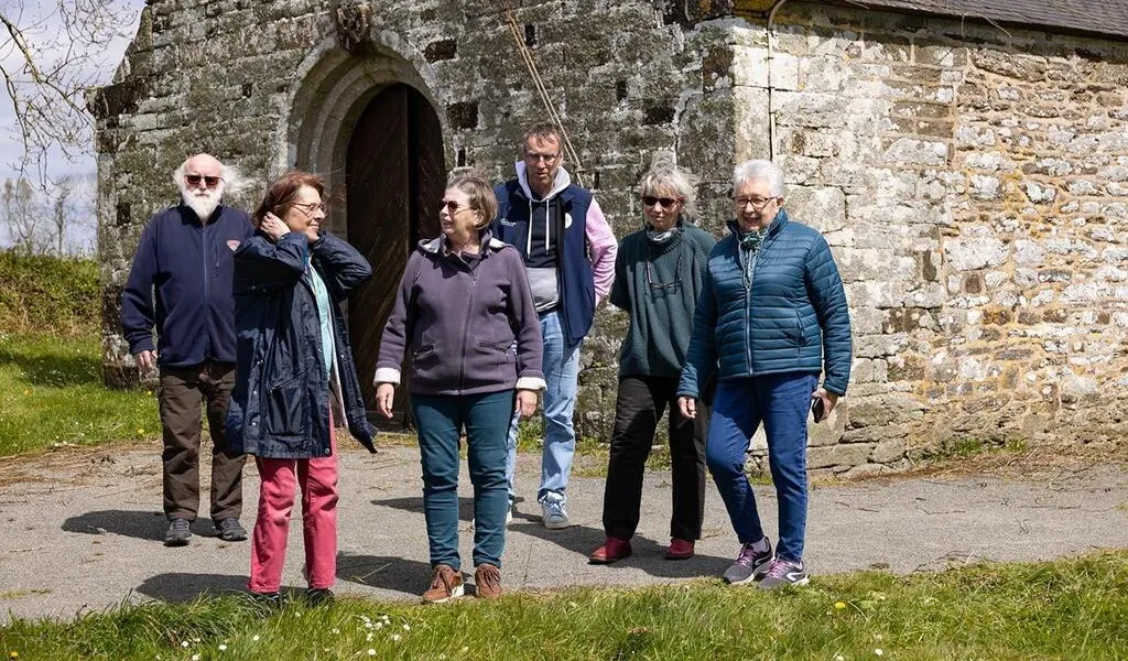 Un dimanche festif à la chapelle SaintGuénolé, à Lopérec, le 5 mai