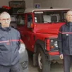 photo mickaël blu, chef du centre de secours d’auvers-le-hamon (à droite) ainsi que le caporal-chef christophe laluque (à gauche) peinent à recruter des pompiers volontaires.