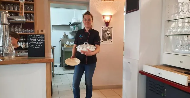 photo  priscillia lejeune ne sert pas sa tête de veau sur assiette, mais dans une jolie soupière ancienne.  &copy;  ouest-france 