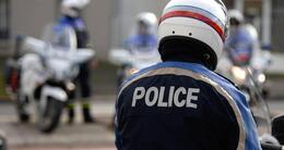 Info insolite  contrôlé par les policiers en belgique mercredi 24 avril 2024, un automobiliste cumulait plus de 6,2 millions d’euros d’amendes impayées. photo d’illustration de la police française. 
