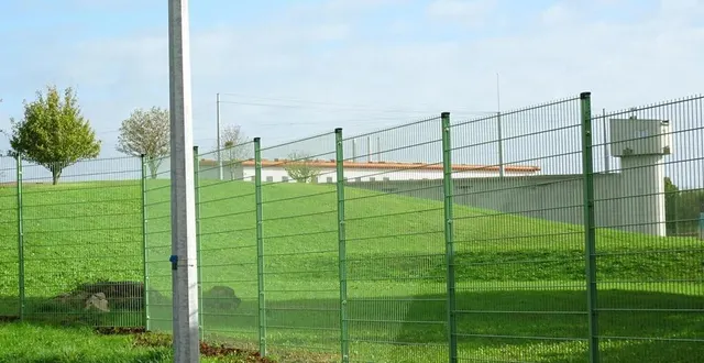 photo  à la maison d’arrêt le mans - les croisettes, l’utilisation de drones pour faire parvenir illégalement des colis aux détenus ne date pas d’hier, mais n’est pas encore répandue.  &copy;  archives ouest-france 