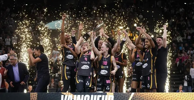 photo  le club ornais s’est imposé face à monaco hier pour décrocher son premier titre national !  &copy;  ffbb 