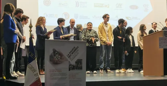 photo  la remise des prix lors de la finale départementale d’éloquence.   &copy;  lycée racan 