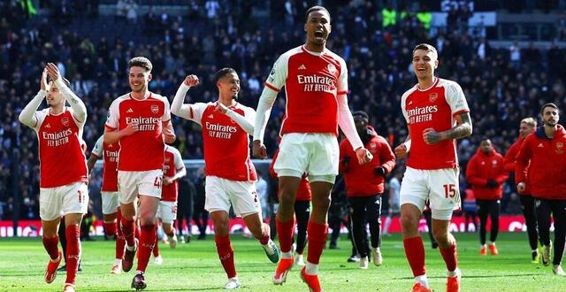 Premier League. Arsenal Remporte Son Derby Contre Tottenham Et Met La ...