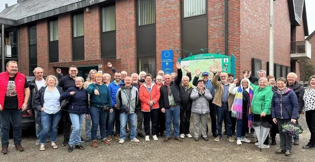 photo  la délégation arnageoise, ici avec les élus de hude (il manque jörg skattula, maire), la délégation de kropelin, d’allemagne aussi, et celle de fiume veneto en italie.  &copy;  claire houyel 