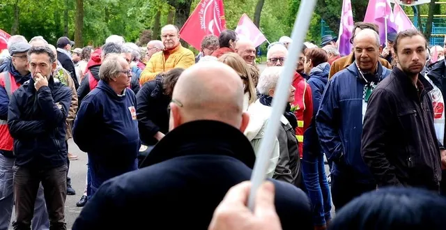 photo  face à 450 personnes environ, christophe fontanié, secrétaire général départemental de la cgt sarthe, a rappelé le combat des syndicats contre l’extrême droite.  &copy;  ouest-france 