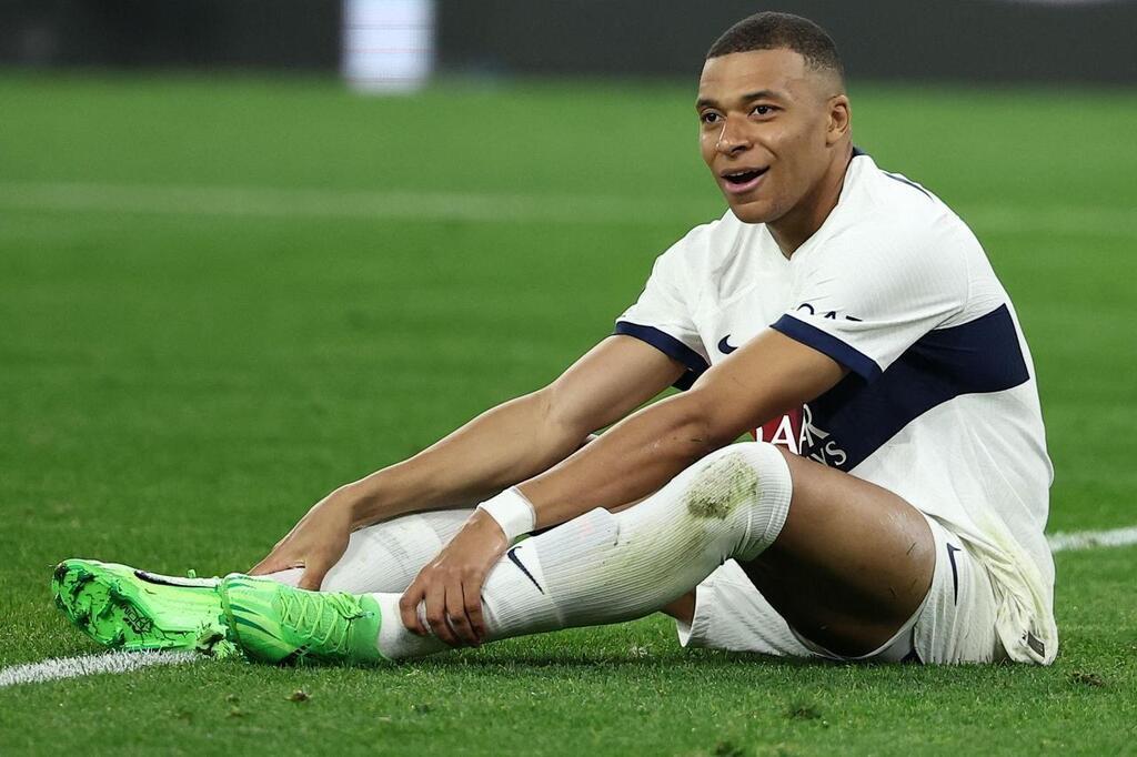 VidÉo Dortmund Psg Kylian Mbappé Et Achraf Hakimi Touchent Deux