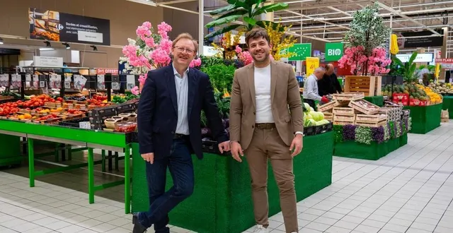 photo  didier julien, président-directeur général de julien corporate et quentin roux, nouveau directeur du magasin.  &copy;  julien corporate communication 