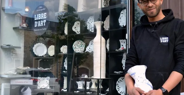 photo  yassine boutaleb devant son nouvel atelier-boutique.  &copy;  le maine libre 