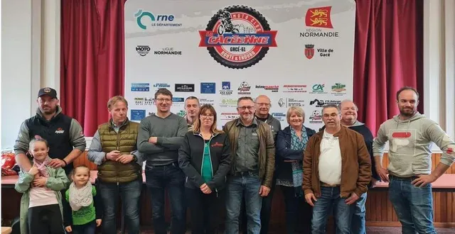 photo  les sponsors du moto-club.  &copy;  ouest-france 