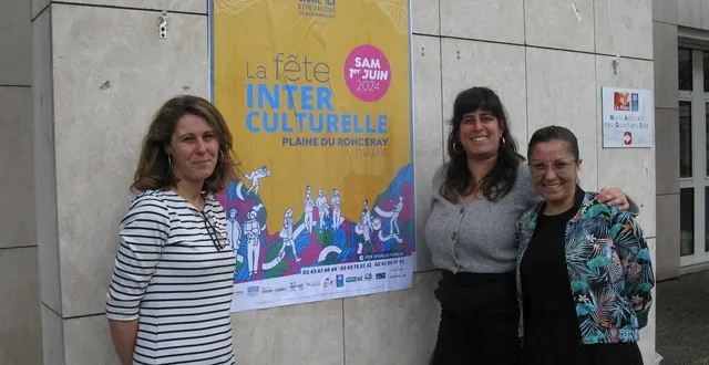 photo  de gauche à droite léa moreau, soukeïna assini et dalenda mokni, coordinatrice de la vie sociale à la maison pour tous jean-moulin du petit collectif ont dévoilé l’affiche de la fête interculturelle.  &copy;  ouest-france 