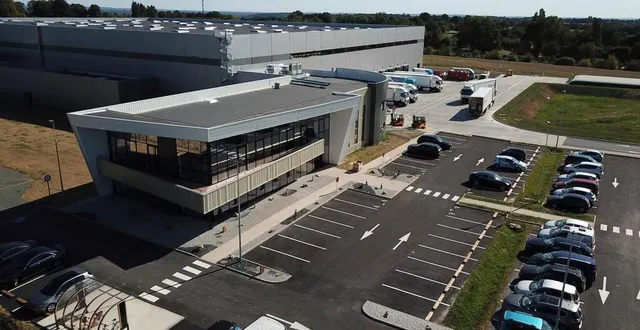 photo  le siège de l’entreprise car bus maintenance (cbm) à rouillon.  &copy;  dr 