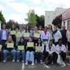 photo à l’instar d’une photo de classe, les diplômées de la formation ont posé au centre de la cour, au pôle petite enfance bouskidou, mardi 30 avril 2024, à sablé-sur-sarthe.