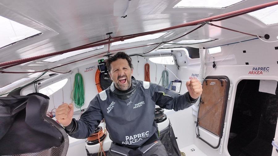 Transat CIC. Yoann Richomme remporte la course après son arrivée à New