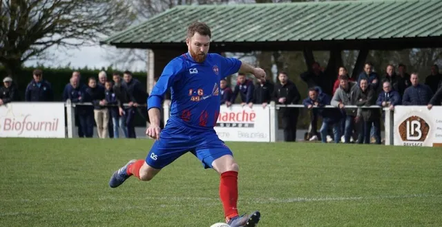photo  au tour précédent, bastien clémot avait réussi son tir au but contre bouchemaine.  &copy;  dr 