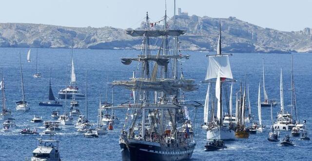 En Images Jo 2024 Larrivée Du Belem Et De La Flamme Olympique à Marseille Sport Vannes 