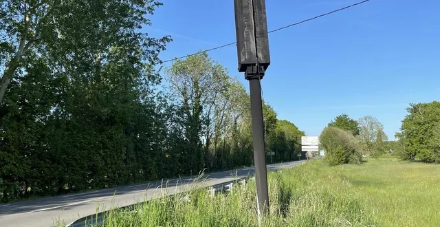 photo  le radar tourelle de saint-mars-d’égrenne (orne) a été incendié dans la nuit du mardi 7 au mercredi 8 mai 2024.  &copy;  ouest-france 