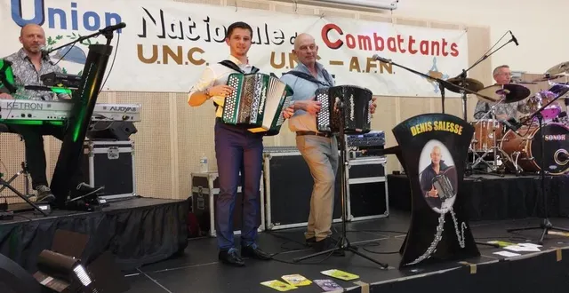 photo  l’orchestre denis salesse a fait danser les invités.  &copy;  ouest-france 
