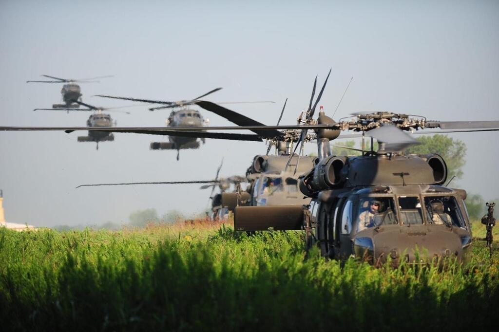 80e du D-Day. Une démonstration d’Air Assault par la 101e Airborne est ...