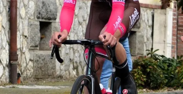 photo  erwan besnier (laval cyclisme 53) a terminé 3e des championnats de france de contre-la-montre u23.  &copy;  ouest-france 