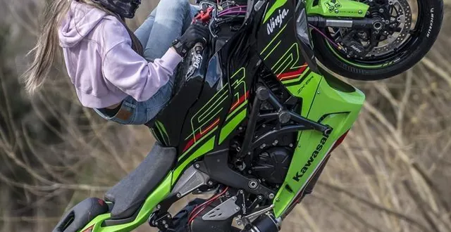 photo  sarah lezito, cascadeuse et championne de stunt, participera au show mécanique du motogp, samedi 11 mai 2024, au mans (sarthe).  &copy;  sarah lezito 