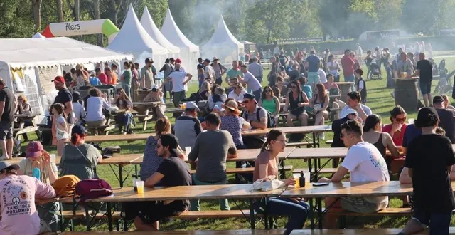 photo  activités de plein air et restauration gourmande, c’est le cocktail réussi des extraverties qui ont cette année lieu sous un grand soleil.  &copy;  ouest-france 