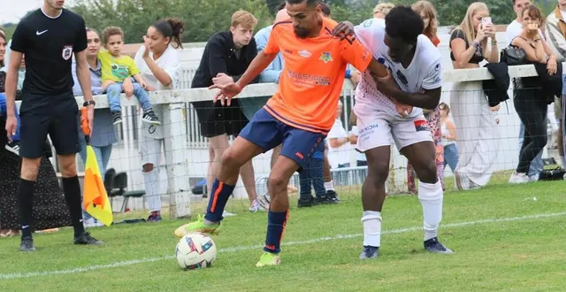 photo  mohamed moussaïd (maillot orange as la selle-la-forge).  &copy;  archives serge ruer/ouest-france 