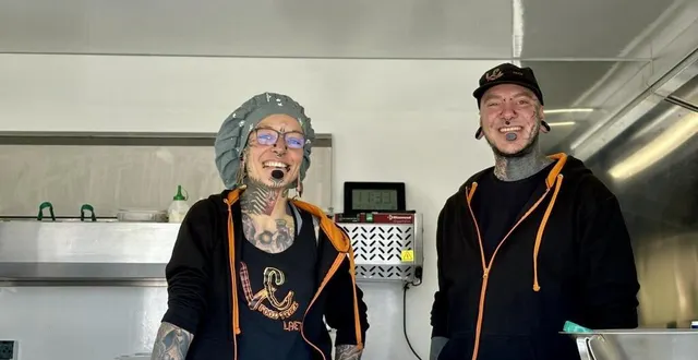 photo  laetitia violleau et andreas muck ont lancé leur food-truck le 19 mars 2024. ils couvrent le thouarsais et ses environs  &copy;  co – léo candas 