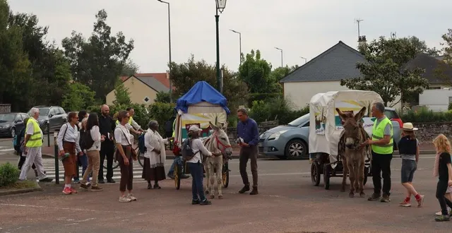 photo  les pèlerins de la marche itinérante sur les chemins de notre-dame-du-chêne sont arrivés un peu avant 12 h, ce dimanche 12 mai 2024, à vion, sur le parvis de la basilique.  &copy;  ouest-france 